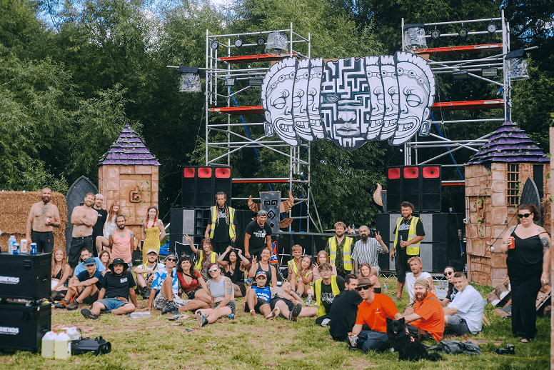 Slipshod Gathering crew in the field